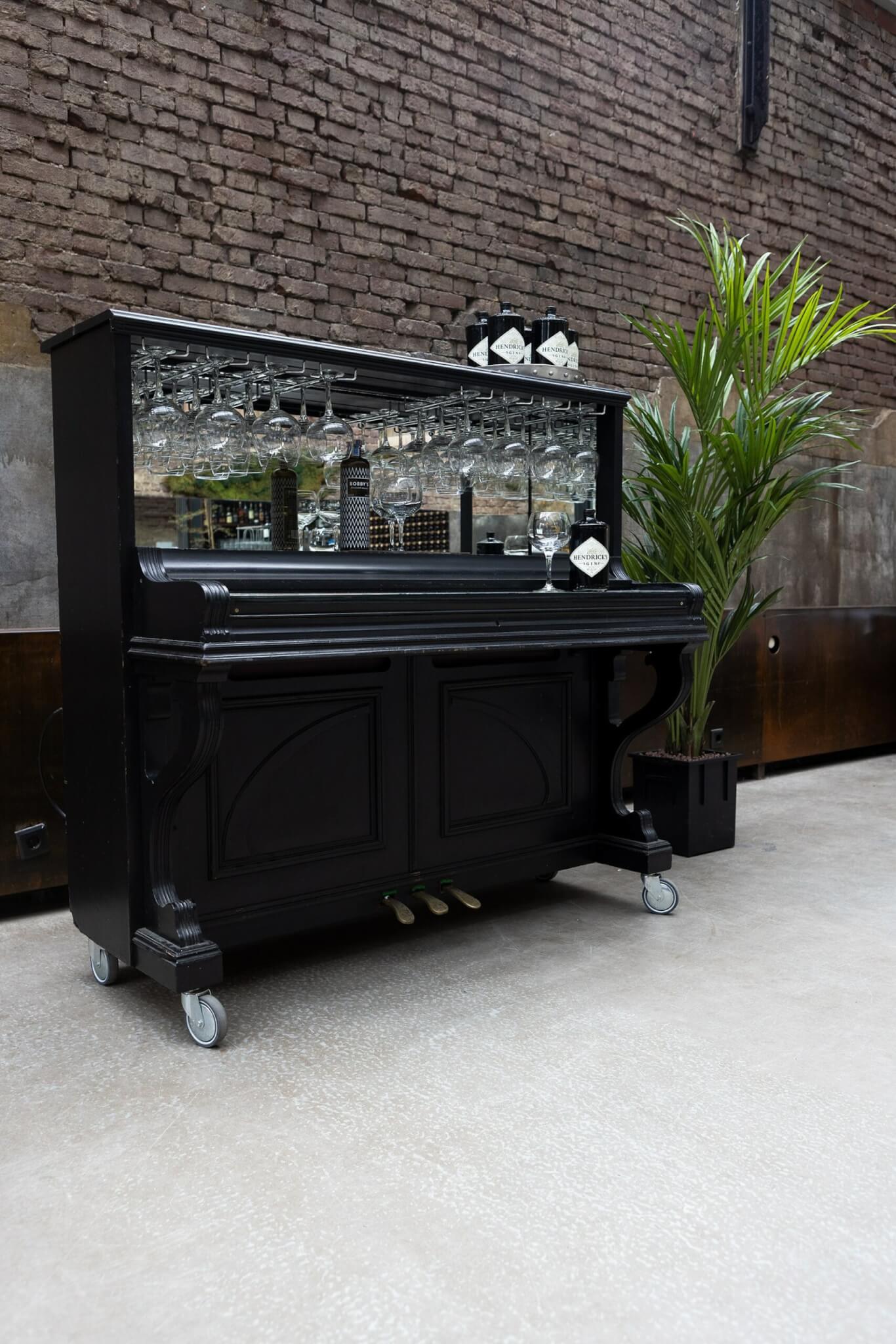 Pianobar Gin tonic